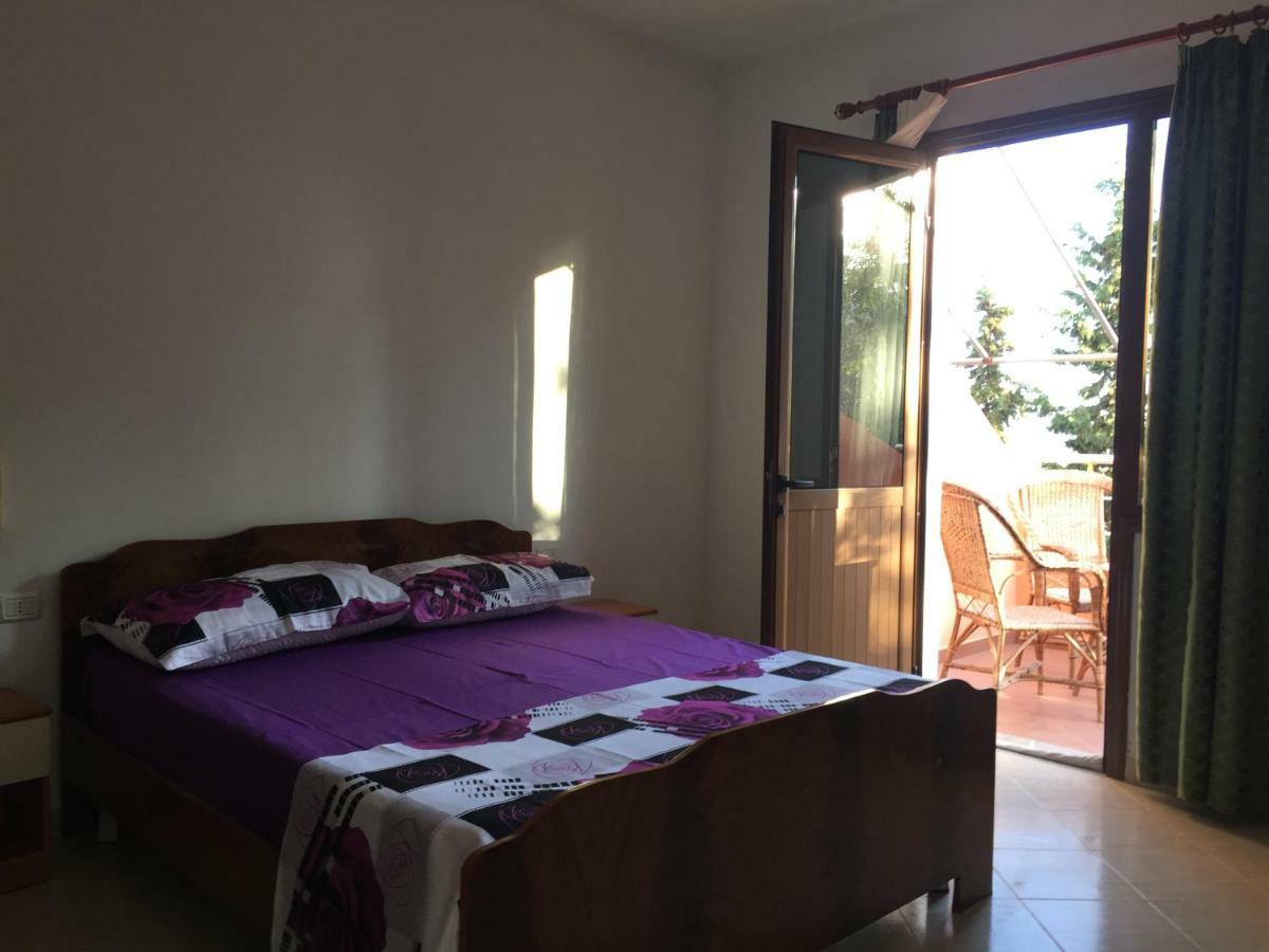 Hotel Moris Kryemedhej Luaran gambar