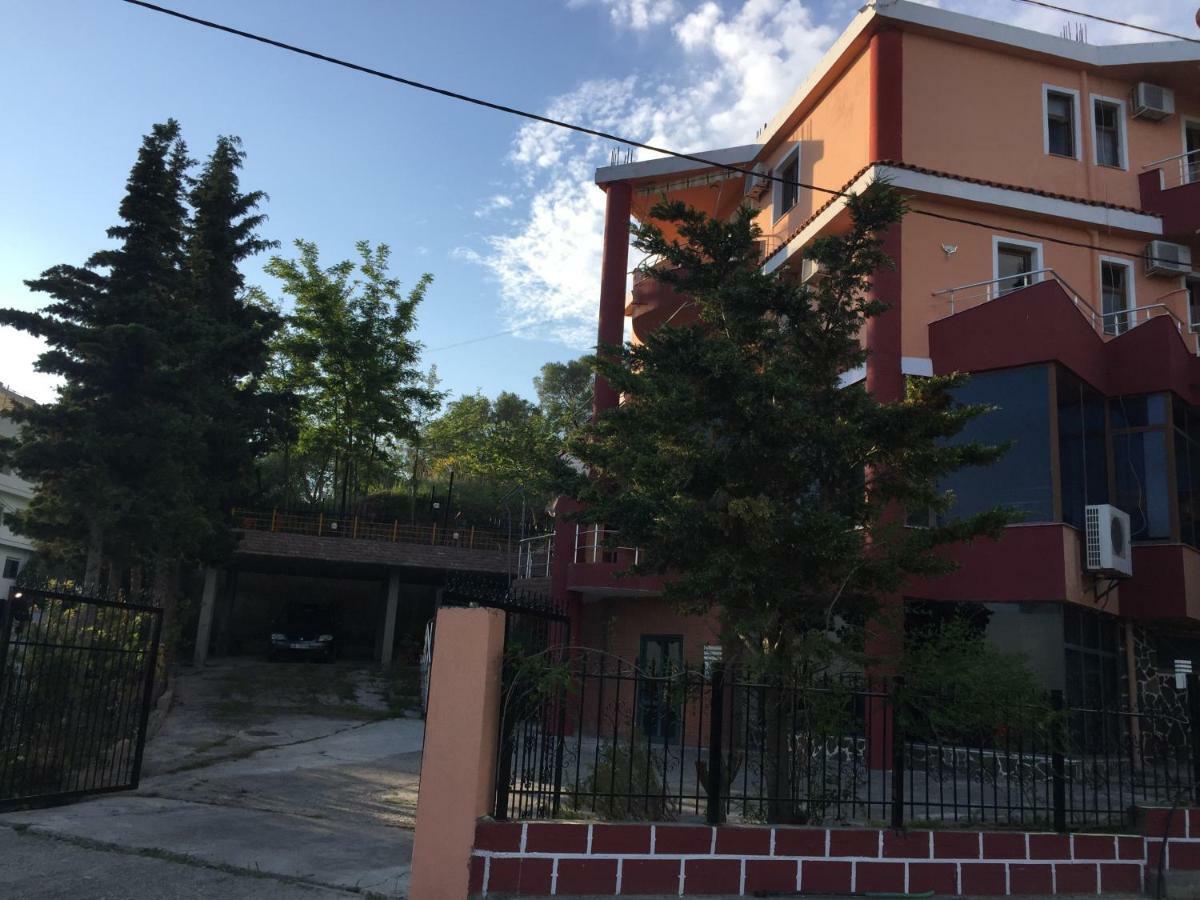 Hotel Moris Kryemedhej Luaran gambar