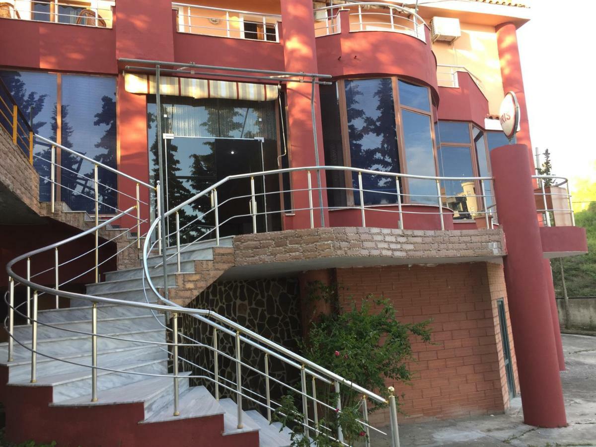 Hotel Moris Kryemedhej Luaran gambar